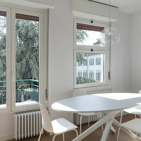 Youhosty - Bright Gioia Appartement